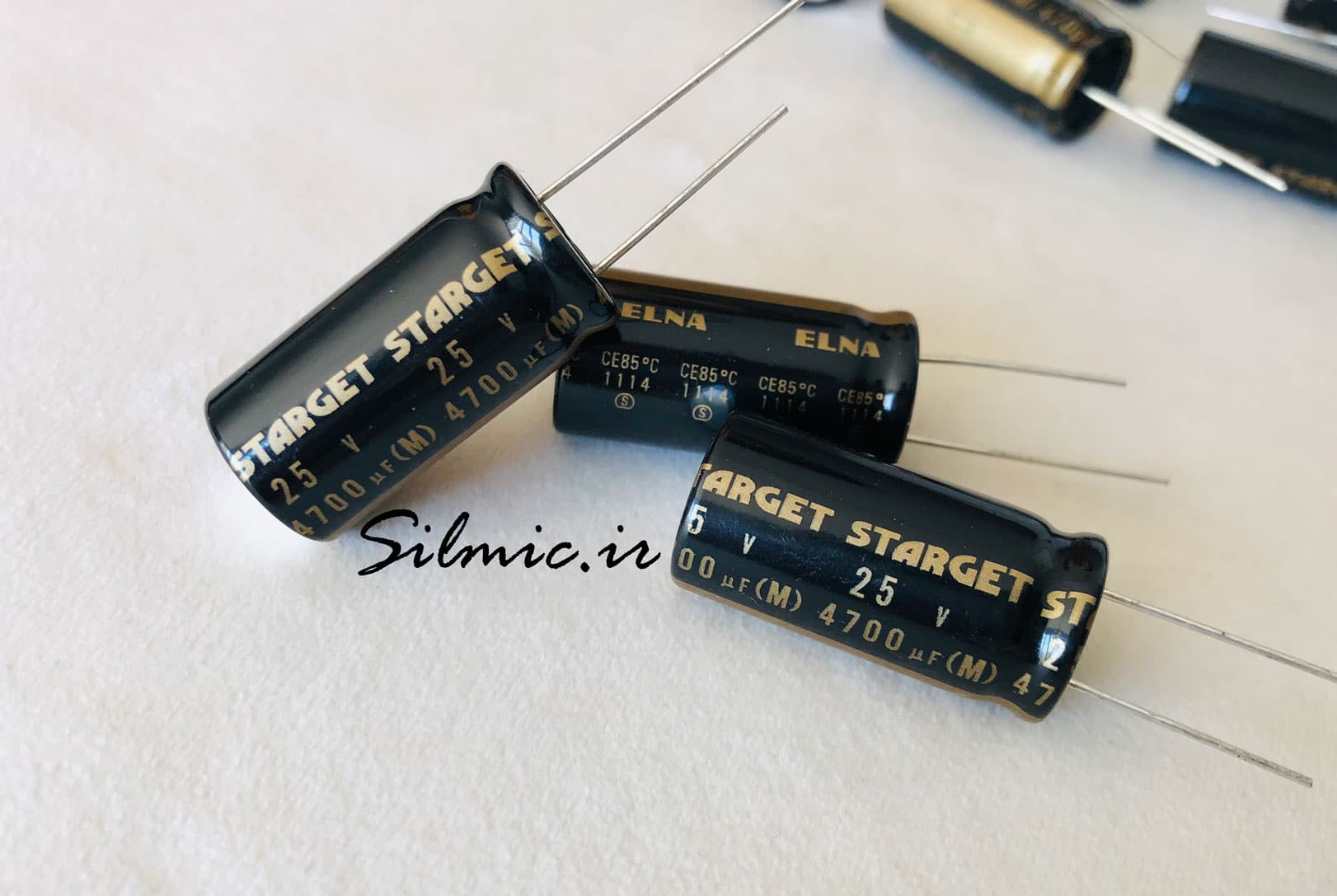 خازن تاپ گرید 4700 میکرو فاراد 25 ولت ELNA ژاپن سری STARGET(ROD)