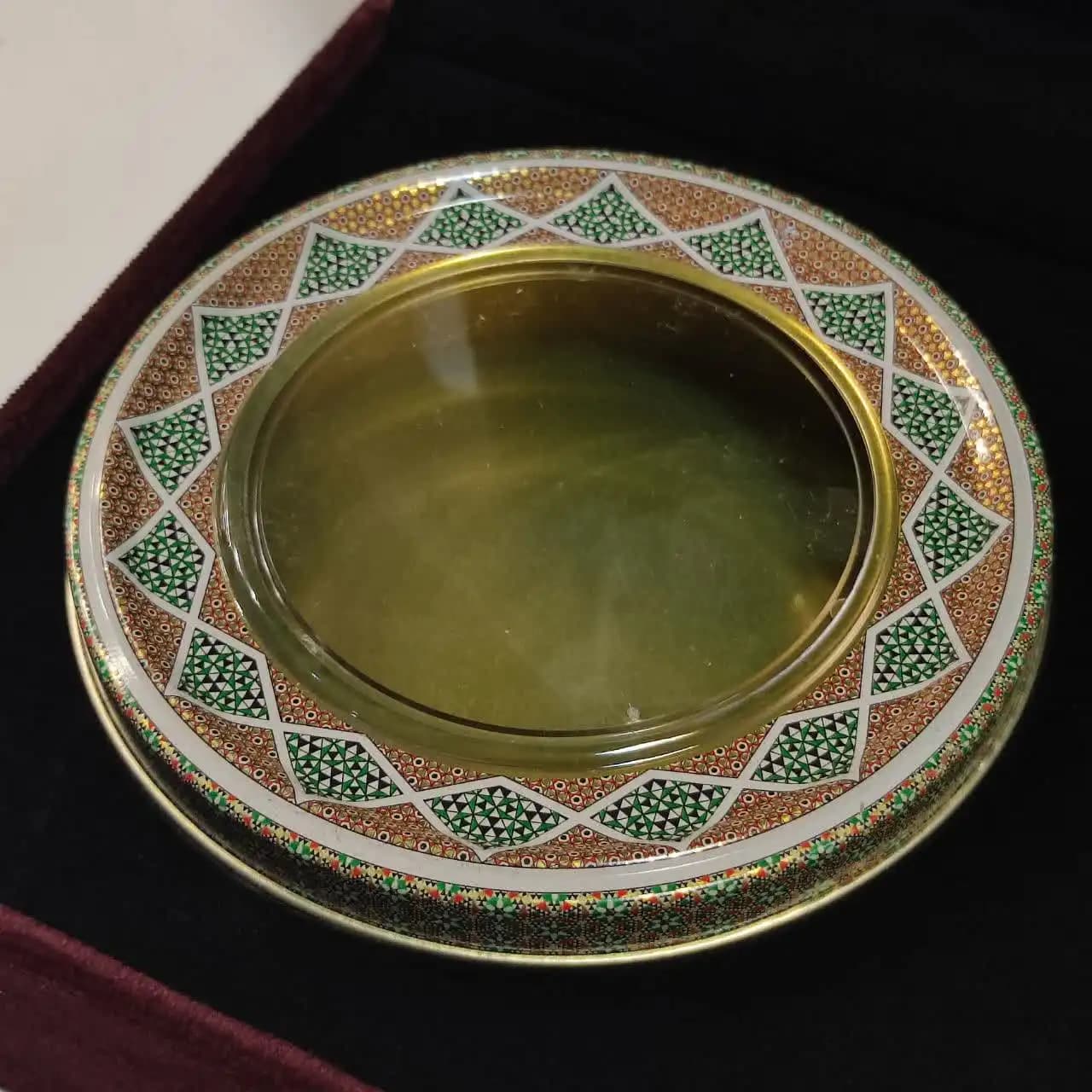 ظرف زعفران هدیه 10 گرم زعفران به همراه قوری و هاون 2114 — تصویر ۳