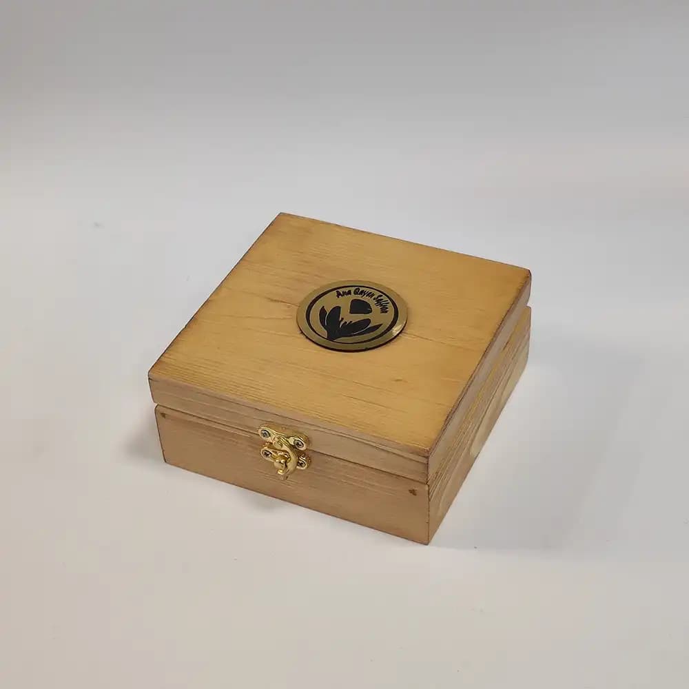 جعبه کادو زعفران – 2 گرم زعفران 9 گرم هل – کد 1301 – آنا قاین — تصویر ۴