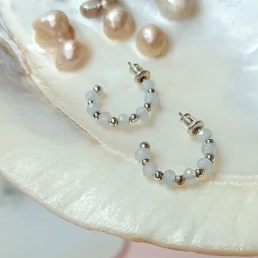 گوشواره میخی مدل کاملیا رنگ ثابت