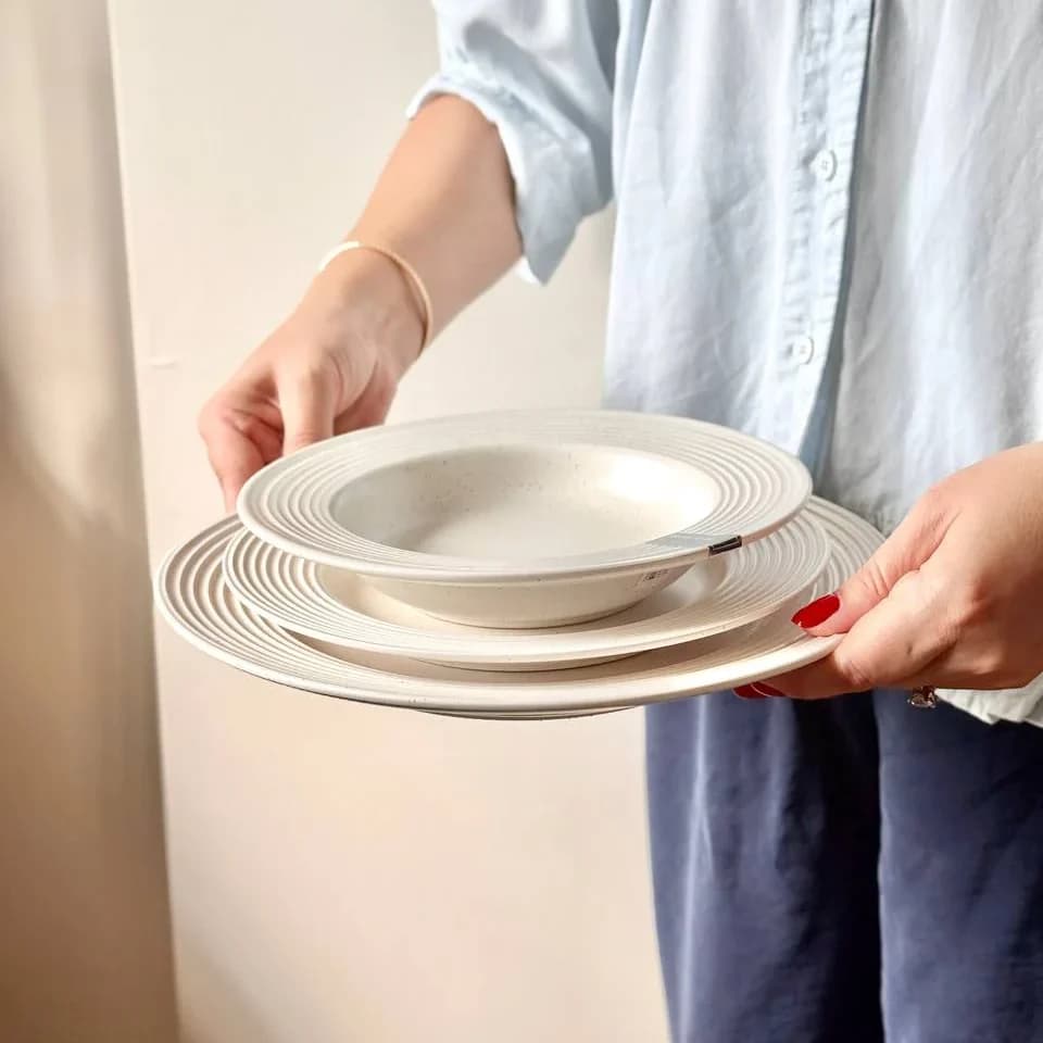 سرویس غذاخوری تک نفره دنی هوم – طرح سفید خالدار ریز