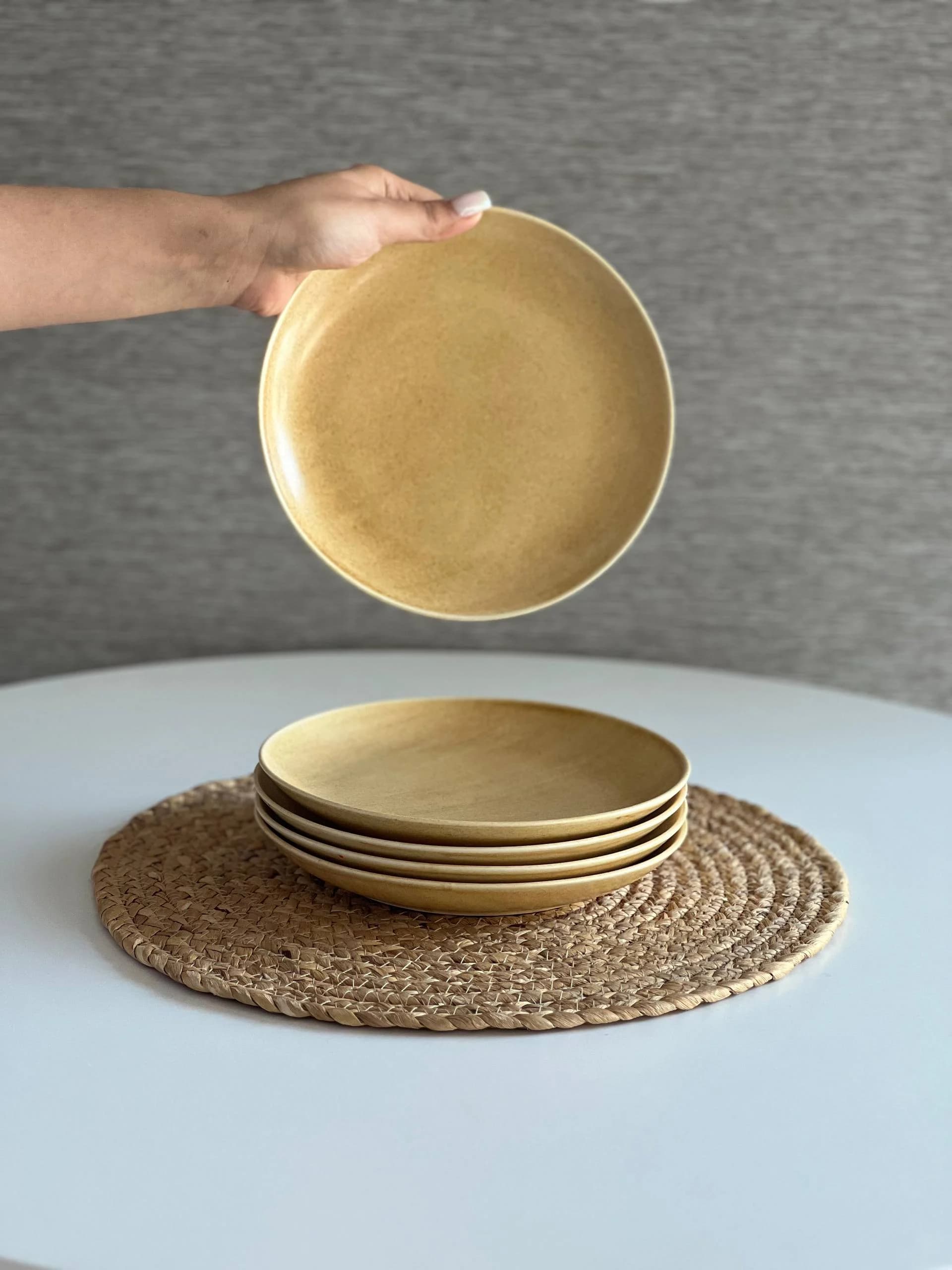 پیش دستی چینی بی وی کی BVK طرح کرم Orli