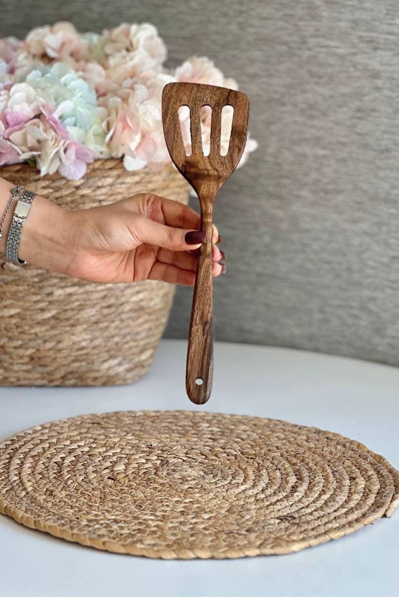 سرویس 7 پارچه ابزار آشپزخانه چوبی رنگ تیره — تصویر ۷