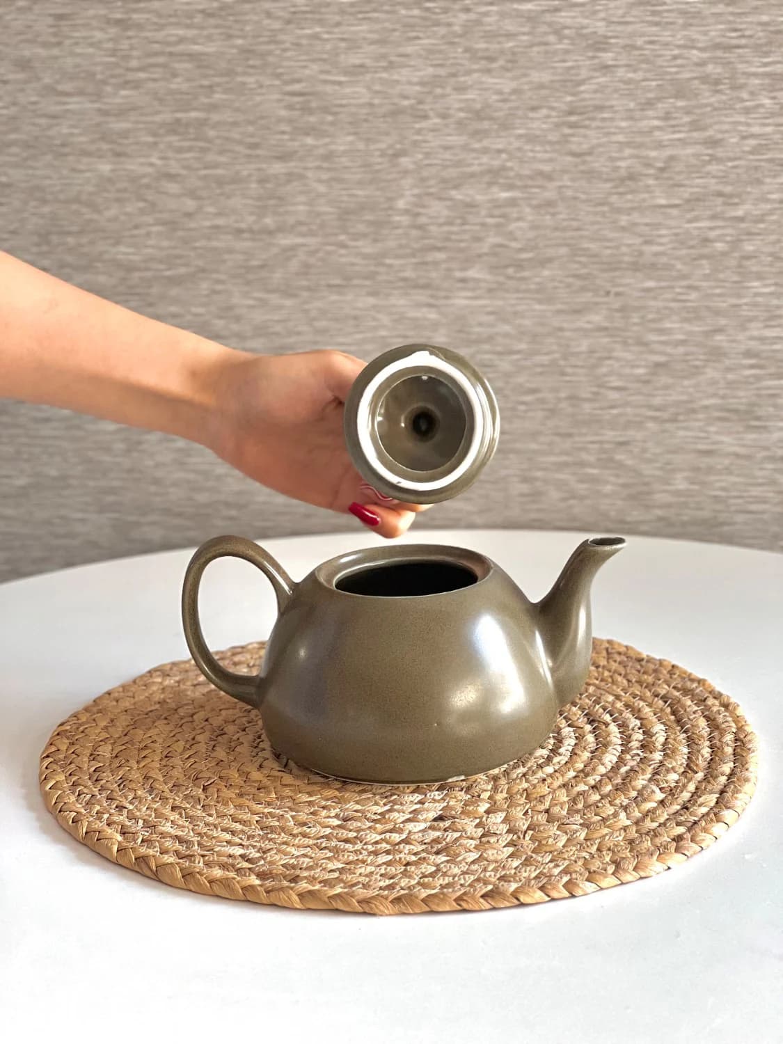 قوری چینی بی وی کی BVK طرح زیتونی Olva — تصویر ۳