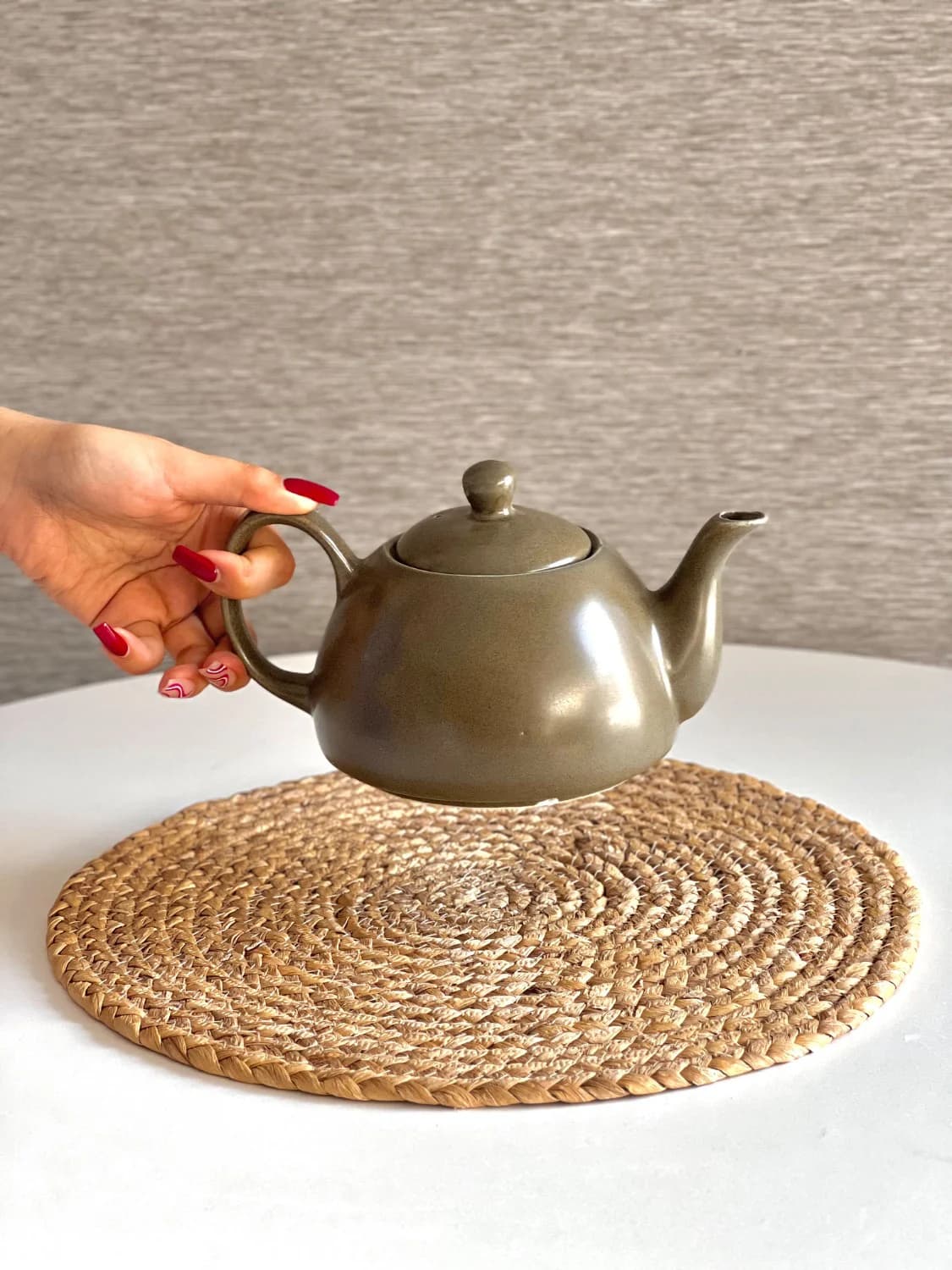 قوری چینی بی وی کی BVK طرح زیتونی Olva — تصویر ۲
