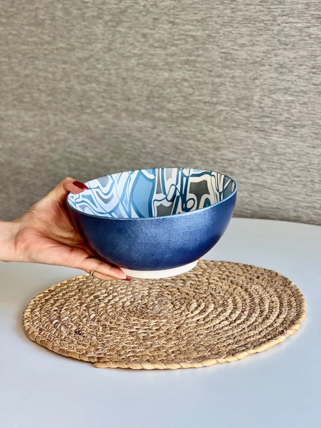 کاسه سالاد بزرگ Brilliant کد 23294 طرح سرمه ای آبرنگی — تصویر ۴