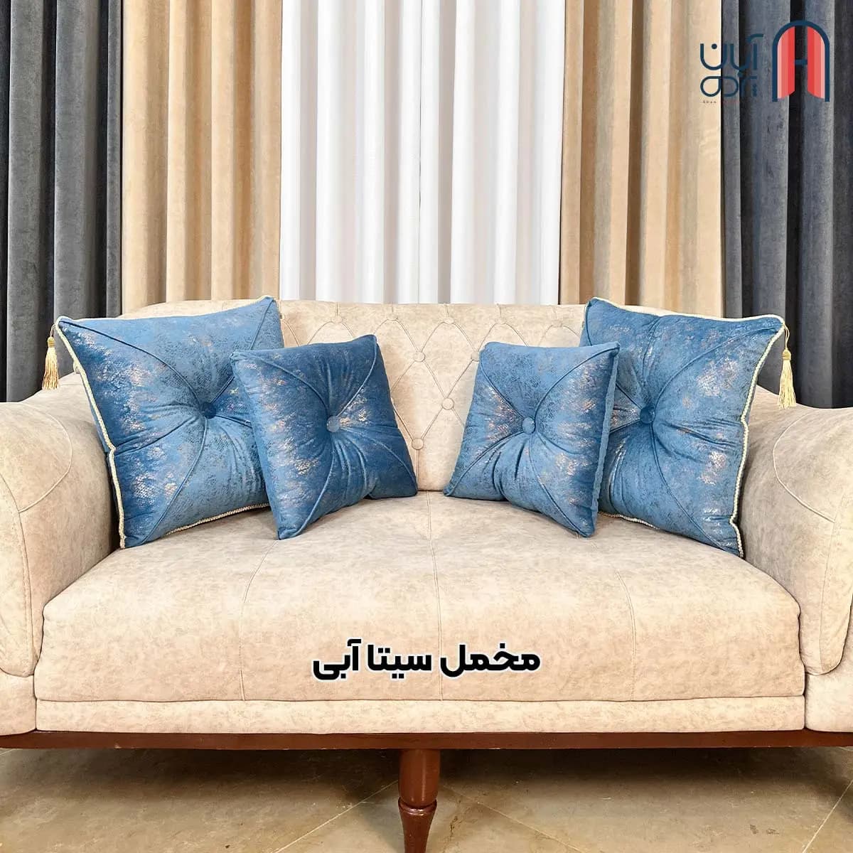 کوسن مخمل سیتا آبی روشن — تصویر ۲