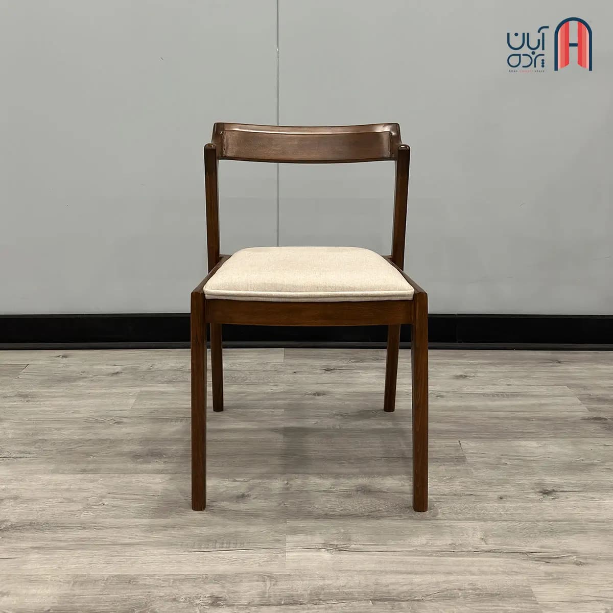 صندلی تاج گرد — تصویر ۴