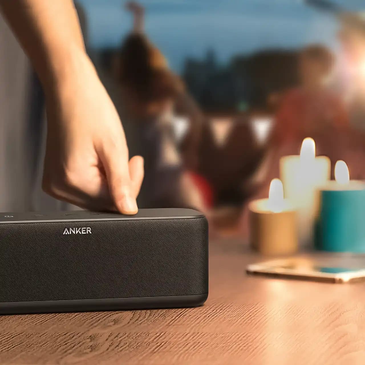 اسپیکر بلوتوثی قابل حمل انکر مدل Soundcore Boost A3145 با توان 20 وات و عمر باتری 12 ساعت — تصویر ۷