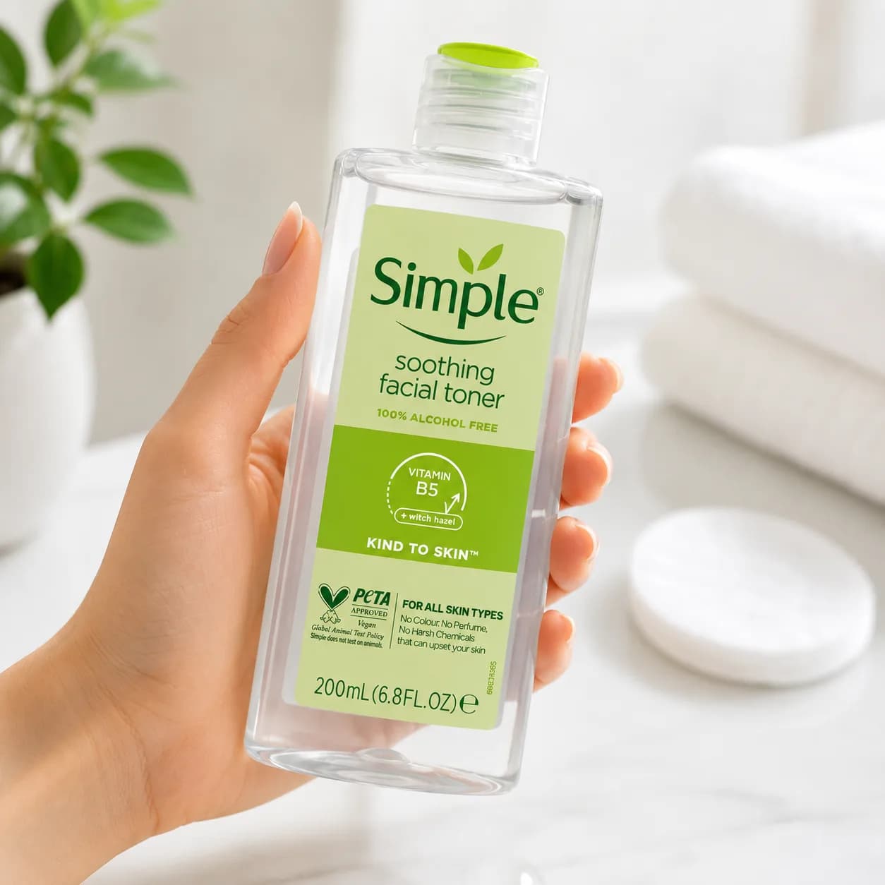 تونر صورت سیمپل Simple مناسب انواع پوست حجم 200 میلی لیتر — تصویر ۲