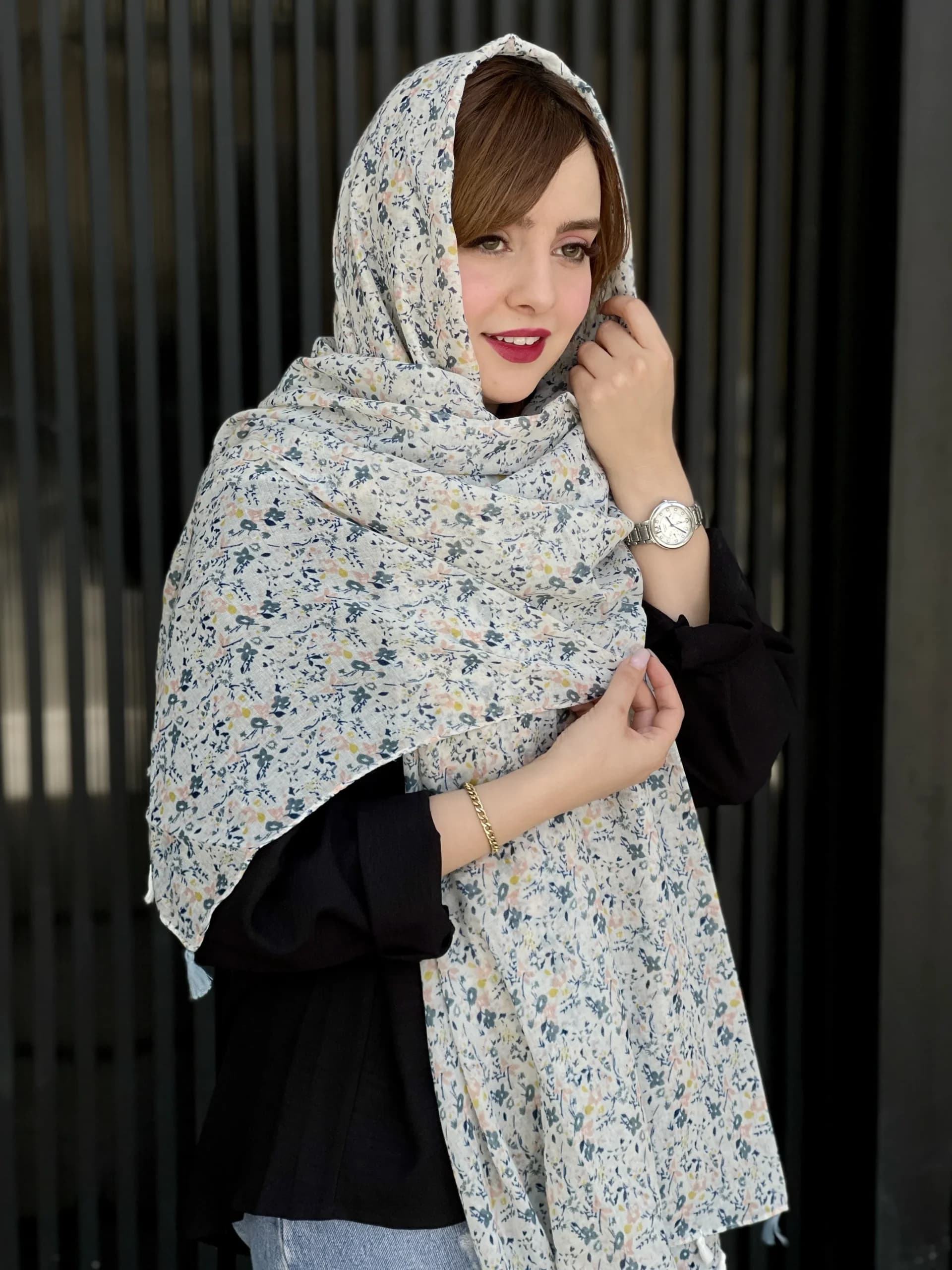 شال نخی گلدار TRF
