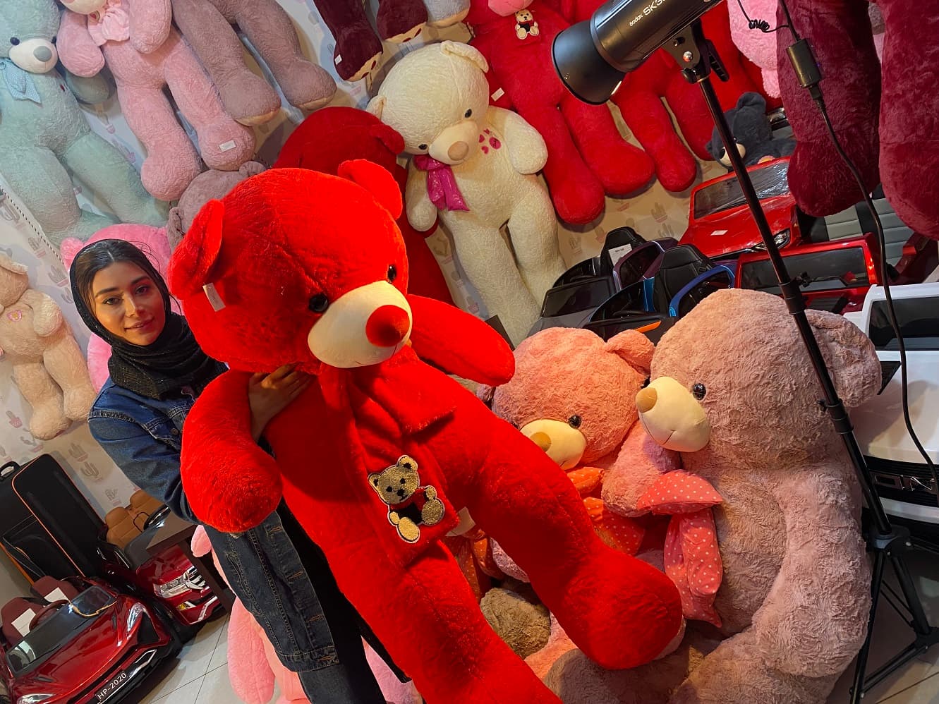 خرس قرمز ۱۸۰ سانتی متری شال خرسی — تصویر ۴