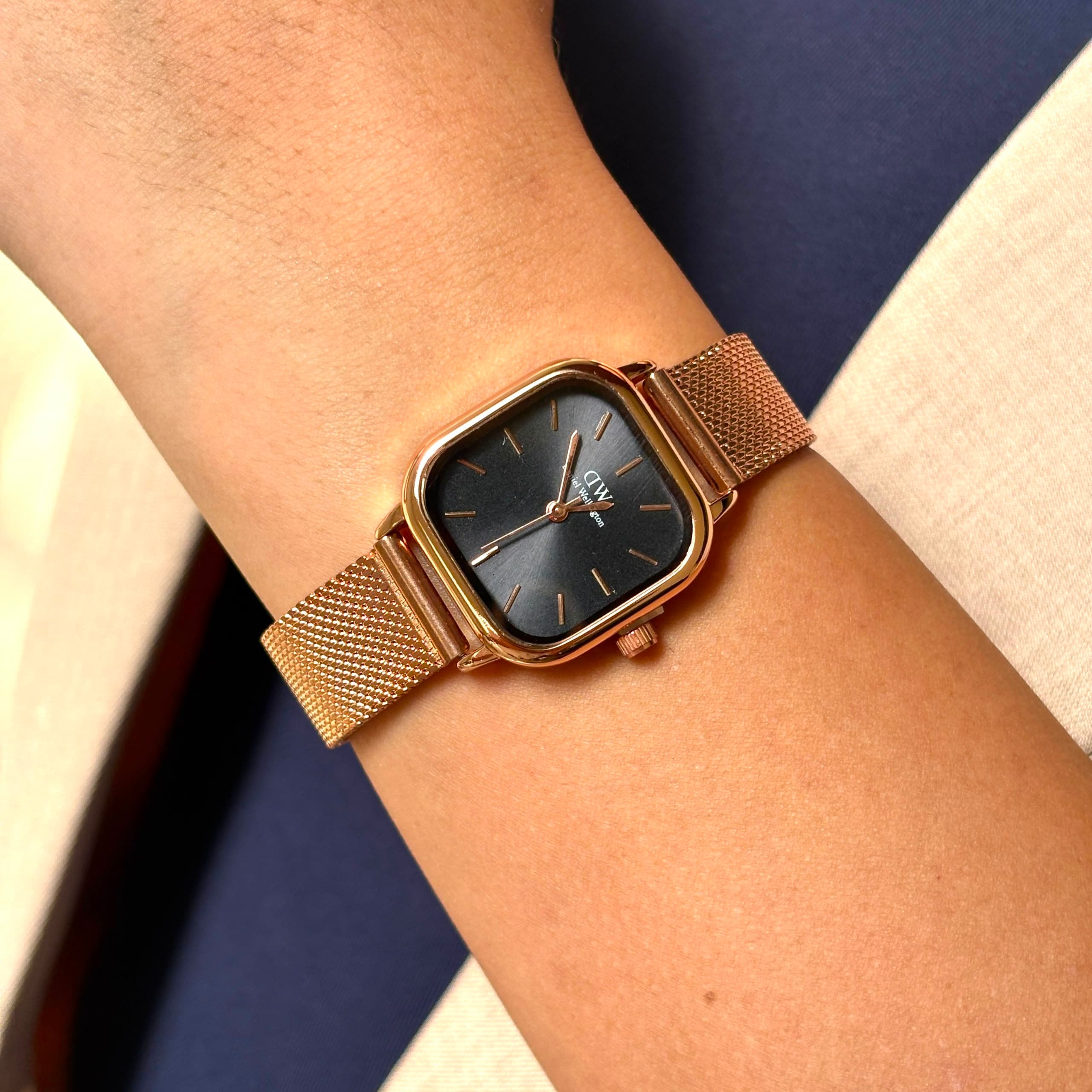 ساعت زنانه دنيل ولينگتون رزگلد صفحه مشکی Daniel Wellington quadro
