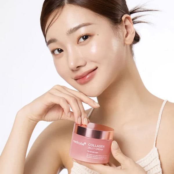 ژل کرم کلاژن آبرسان و جوانساز مدی کیوب مدل Medicube Collagen Jelly Cream مناسب انواع پوست حجم 110 میل — تصویر ۵