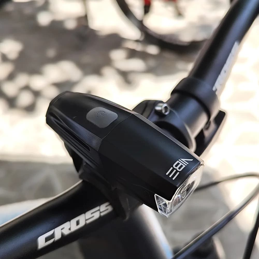 چراغ جلو دوچرخه وایب 700 لومن VIBE 700 — تصویر ۴
