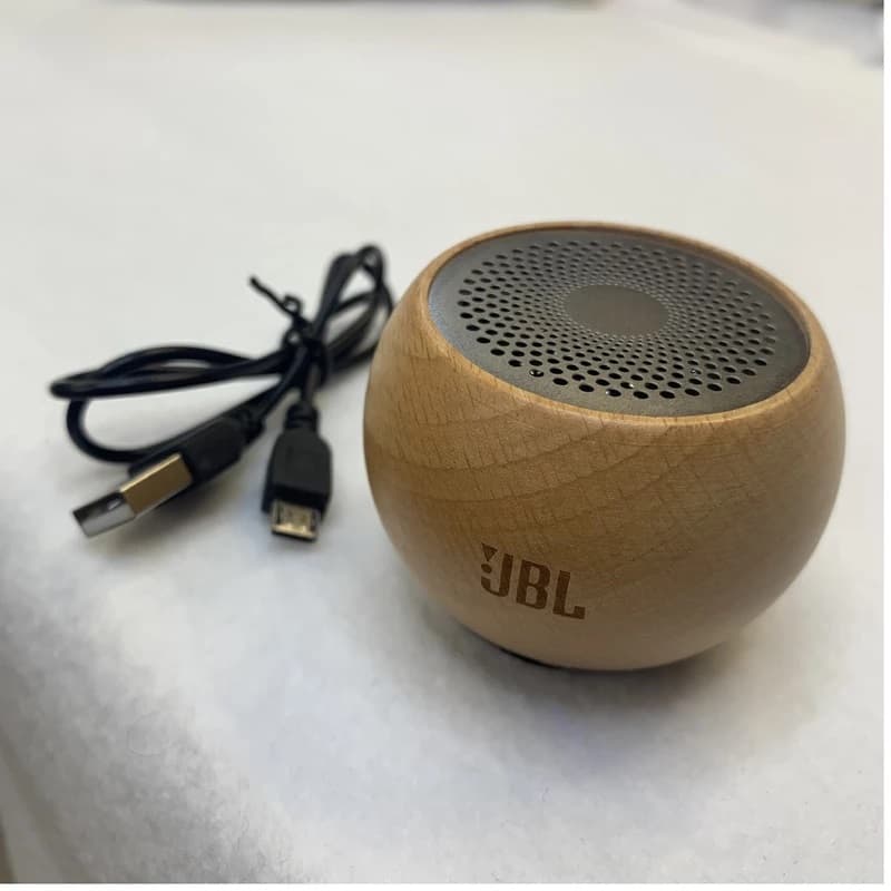 اسپیکر بلوتوث دار طرح چوبی مدل GBL — تصویر ۲