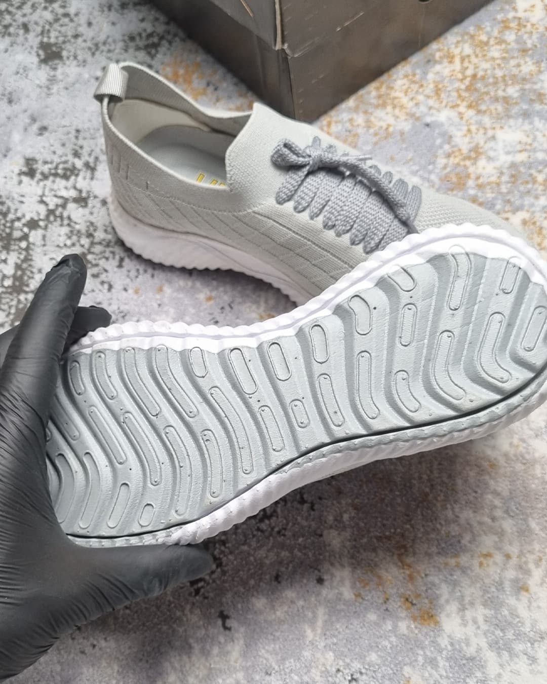 کتونی زنانه اسکیچرز جورابی Skechers کد 28 — تصویر ۳