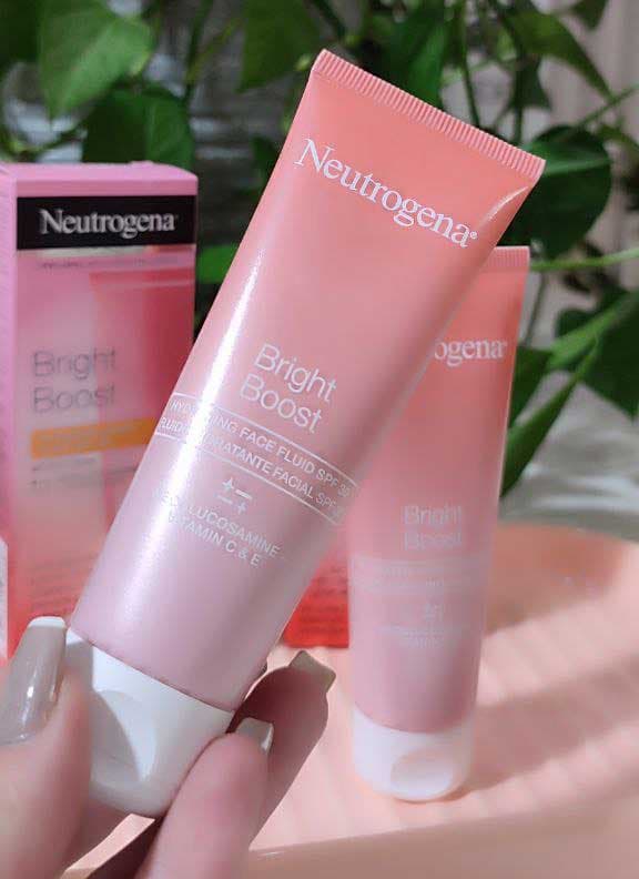کرم ضدآفتاب روشن کننده نوتروژینا SPF30 (30 میلی‌لیتر)
