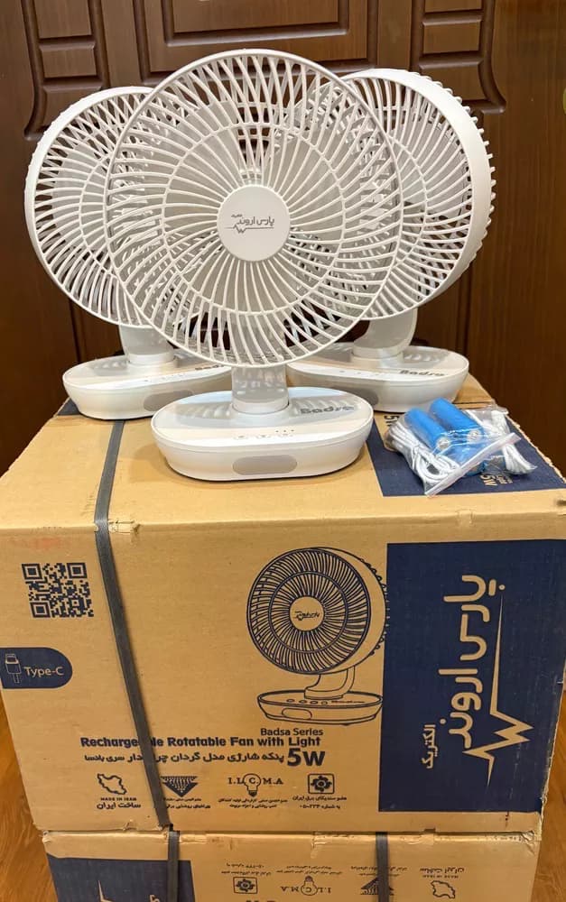 پنکه شارژی مدل گردان چراغ دار سری بادسا | Rechargeable Rotatable Fan With Light – Badsa Series — تصویر ۲
