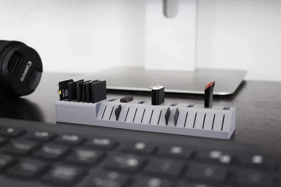 استند رومیزی نگهدارنده کارت حافظه و USB | نظم‌دهنده میز کار و گیمینگ
