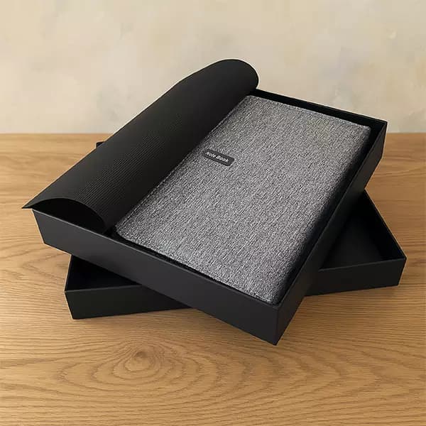جعبه هدیه hard box مشکی کد 674 — تصویر ۲