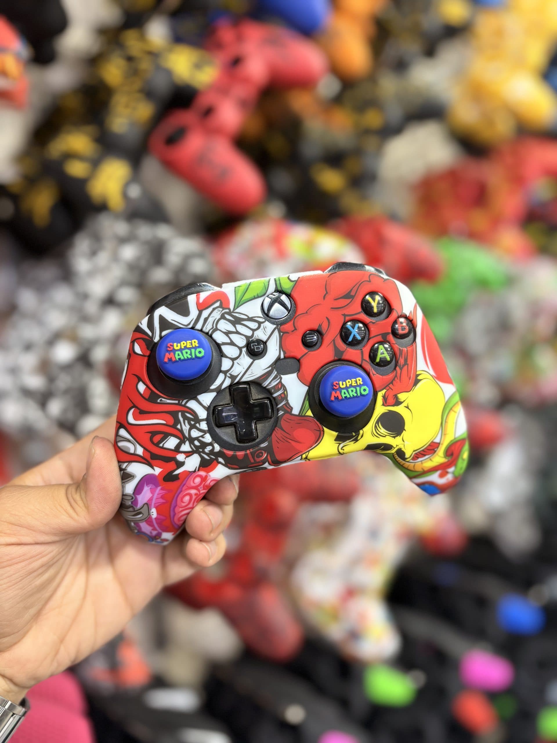 کاور دسته سیلیکونی xbox series ضد ضربه + دو عدد سر آنالوگ (استیکر3)