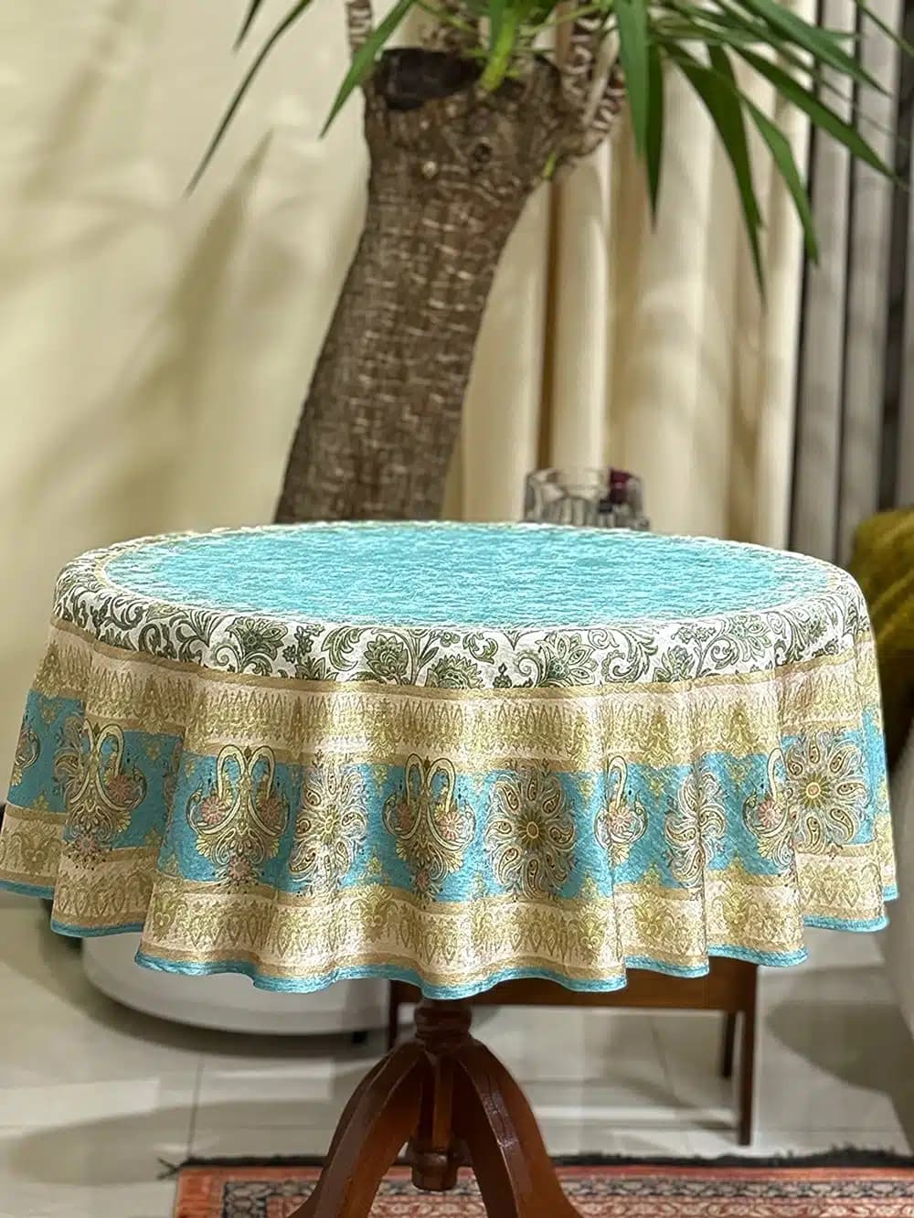 رومیزی گرد طرح توران