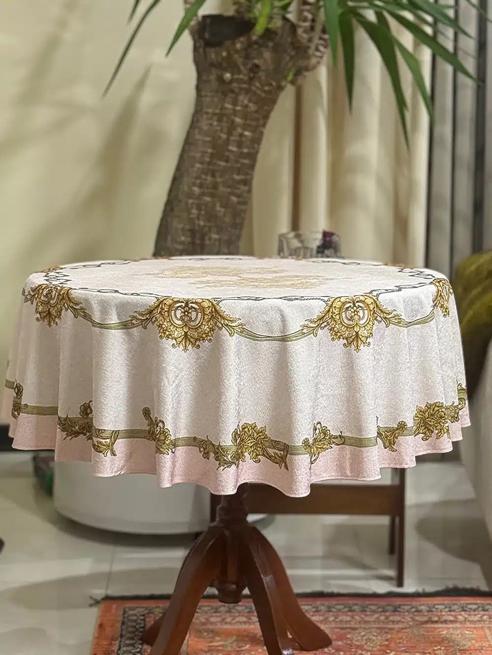 رومیزی گرد طرح ارکیده — تصویر ۳