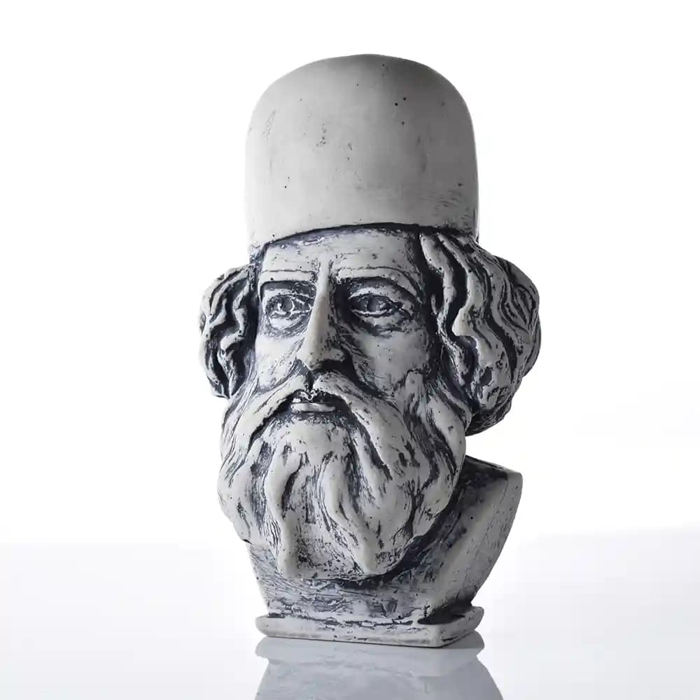 مجسمه سردیس میرزا کوچک خان