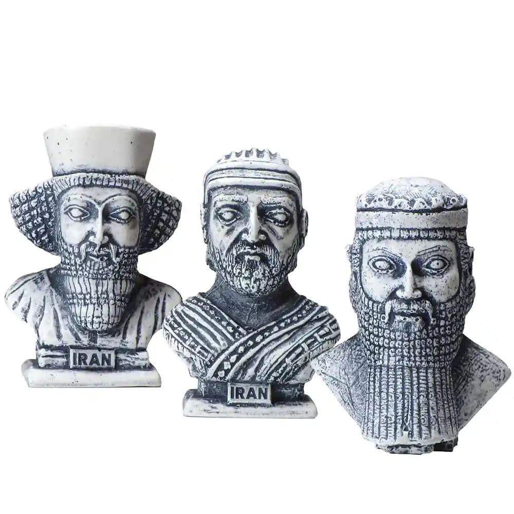 مجسمه سردیس داریوش و کوروش مجموعه سه عددی