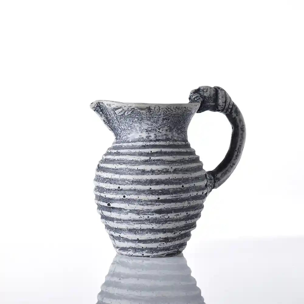 مجسمه کوزه