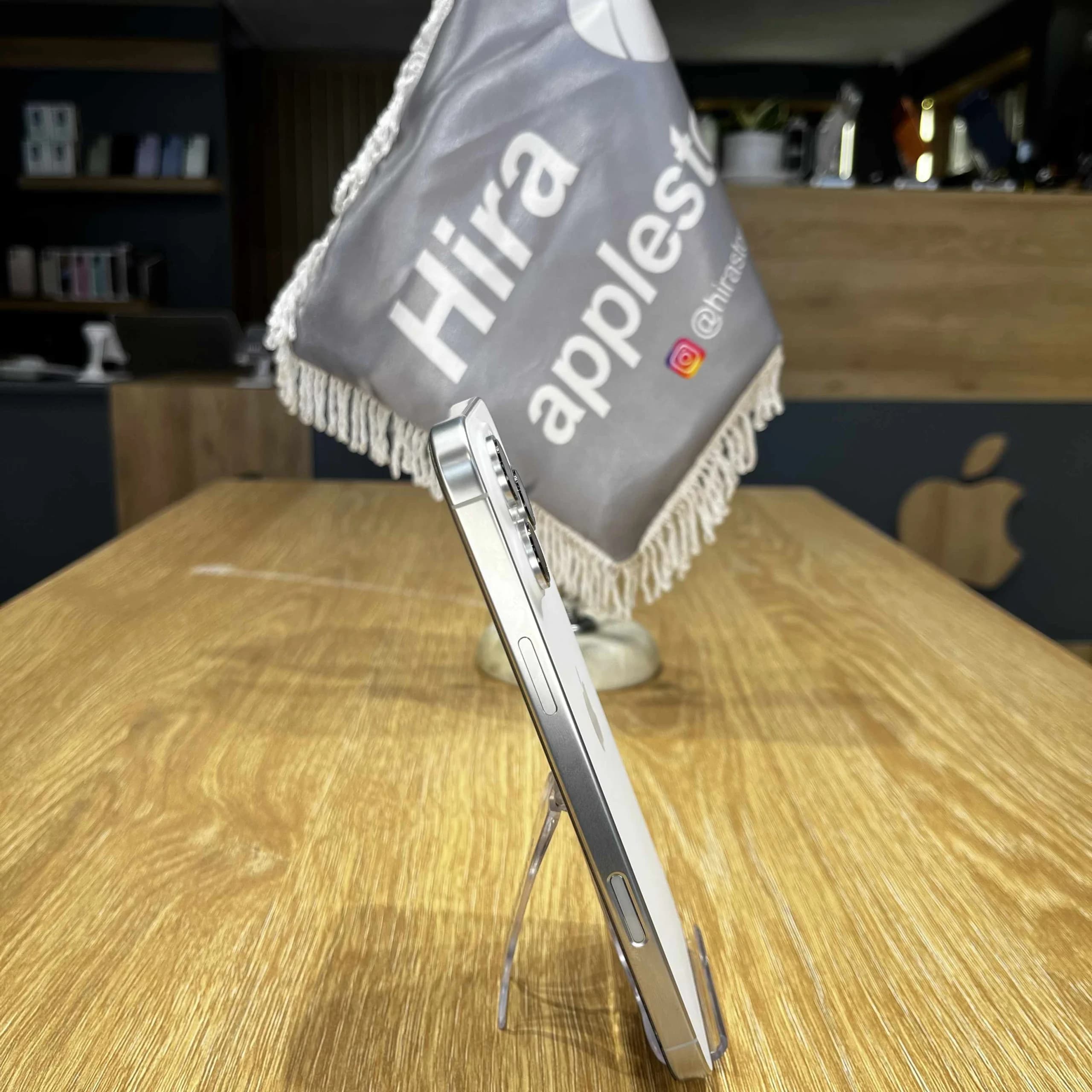 گوشی موبایل اپل IPhone 16 promax ظرفیت 256GB پارت نامبر ZA/A رنگ سفید تیتانیوم باتری 100% – کارکرده بدون رجیستر — تصویر ۵