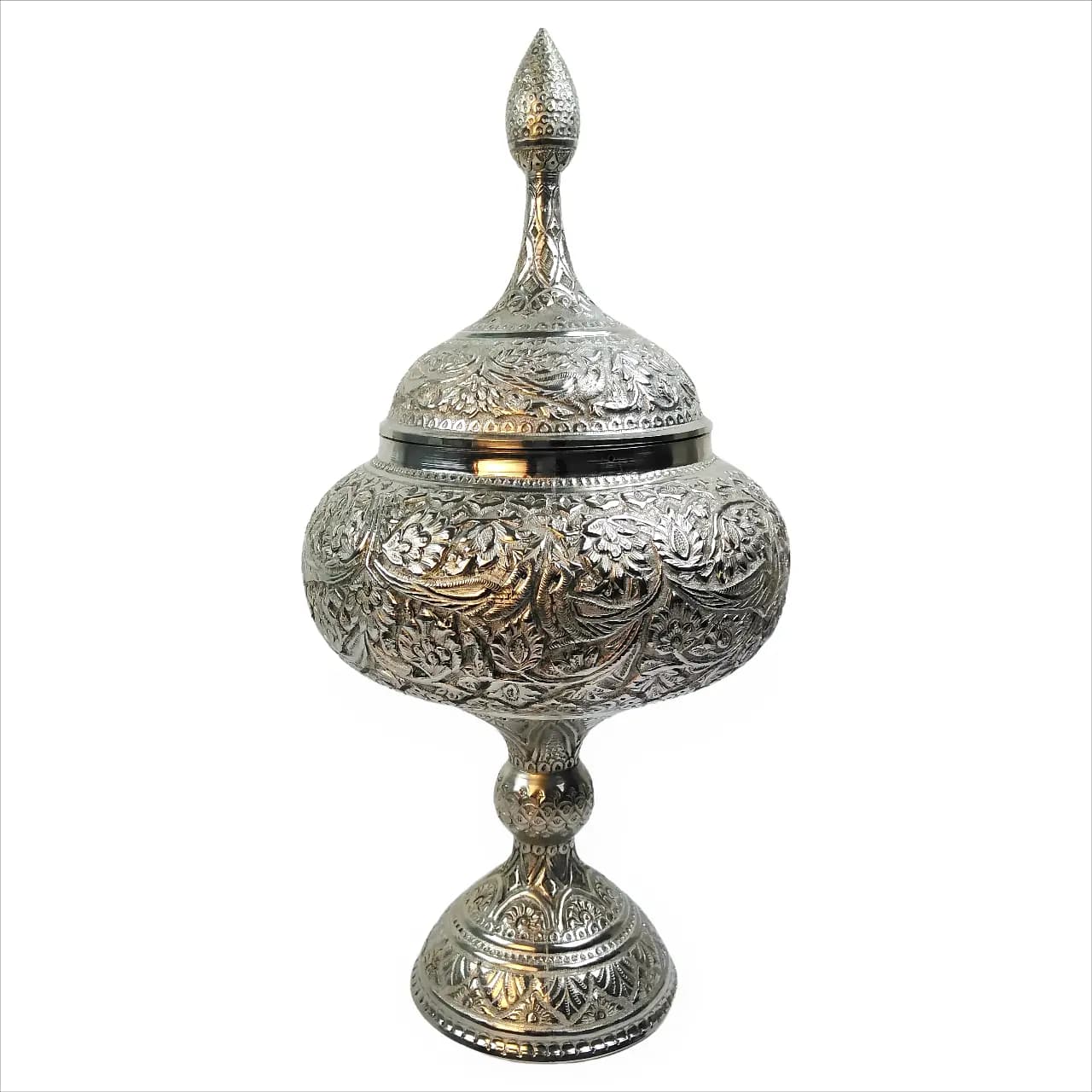 شکلات خوری مس و نقره قلم زنی(ارتفاع 47 و قطر 22س) — تصویر ۲