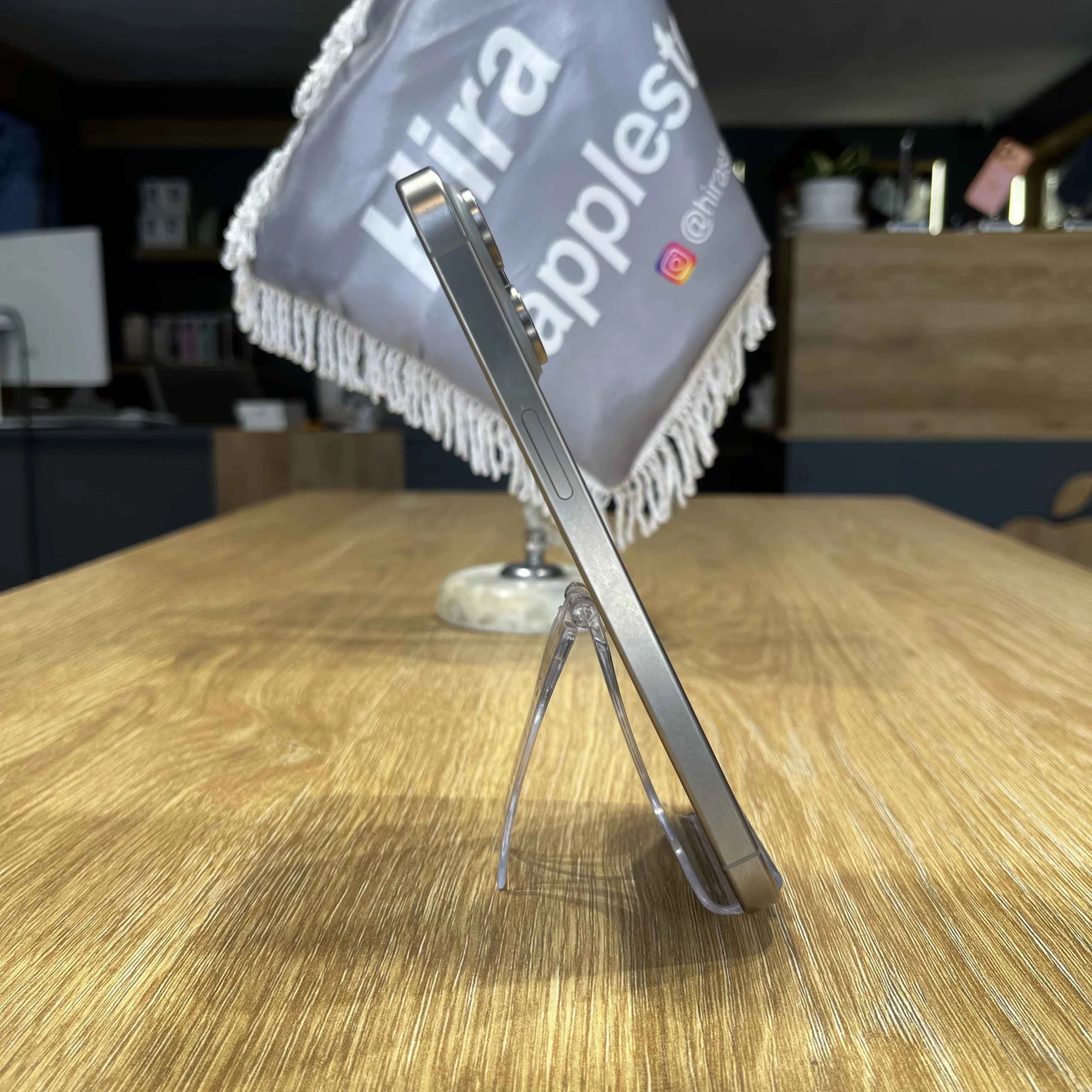 گوشی موبایل اپل IPhone 15 promax ظرفیت 256GB پارت نامبر ZA/A رنگ نچرال تیتانیوم باتری 87% – کارکرده رجیستر شده — تصویر ۵