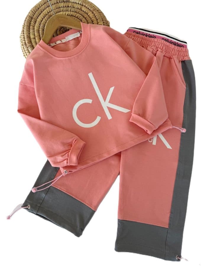بلوز و شلوار راحتی دخترانه CK — تصویر ۵