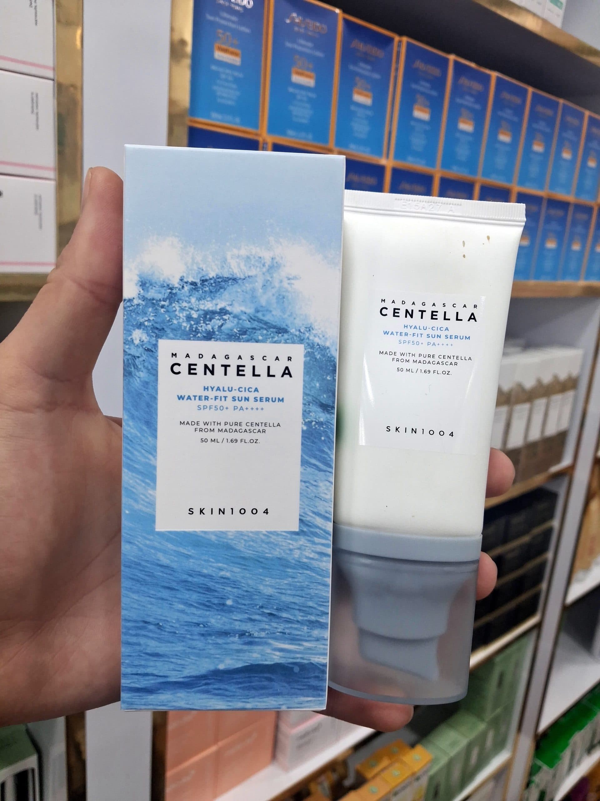 ضد آفتاب سنتلا اسکین ۱۰۰۴ skin هیالوسیکا SPF50 حجم ۵۰ میل