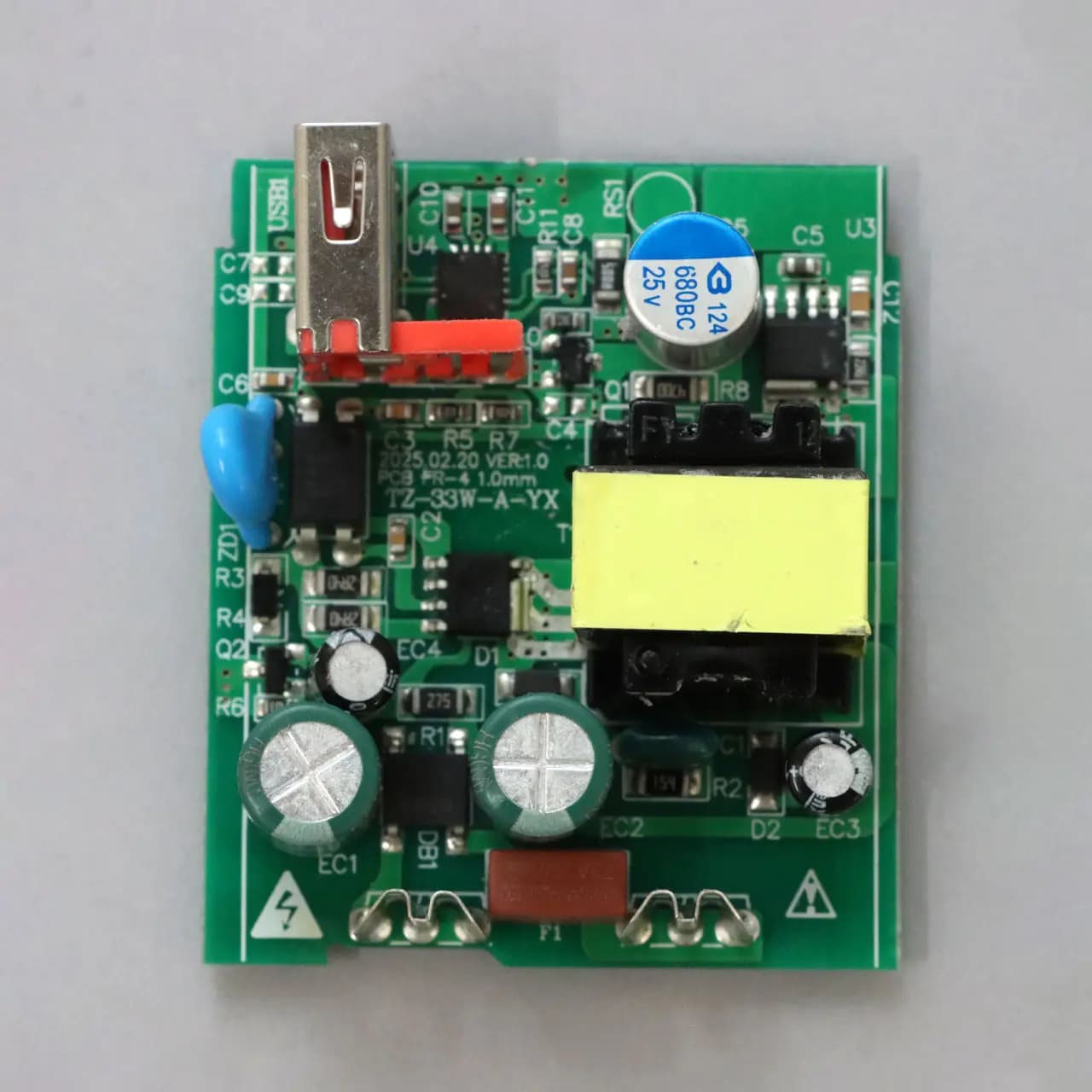 شارژر دیواری فست تک پورت Xiaomi مدل MDY-11-EZ 33W — تصویر ۹