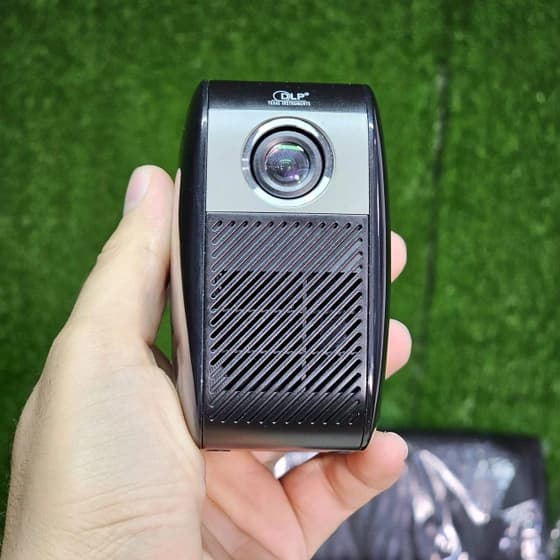 مینی ویدئو پروژکتور یوتون YOTON Y100 DLP Mini Video Projector 480P