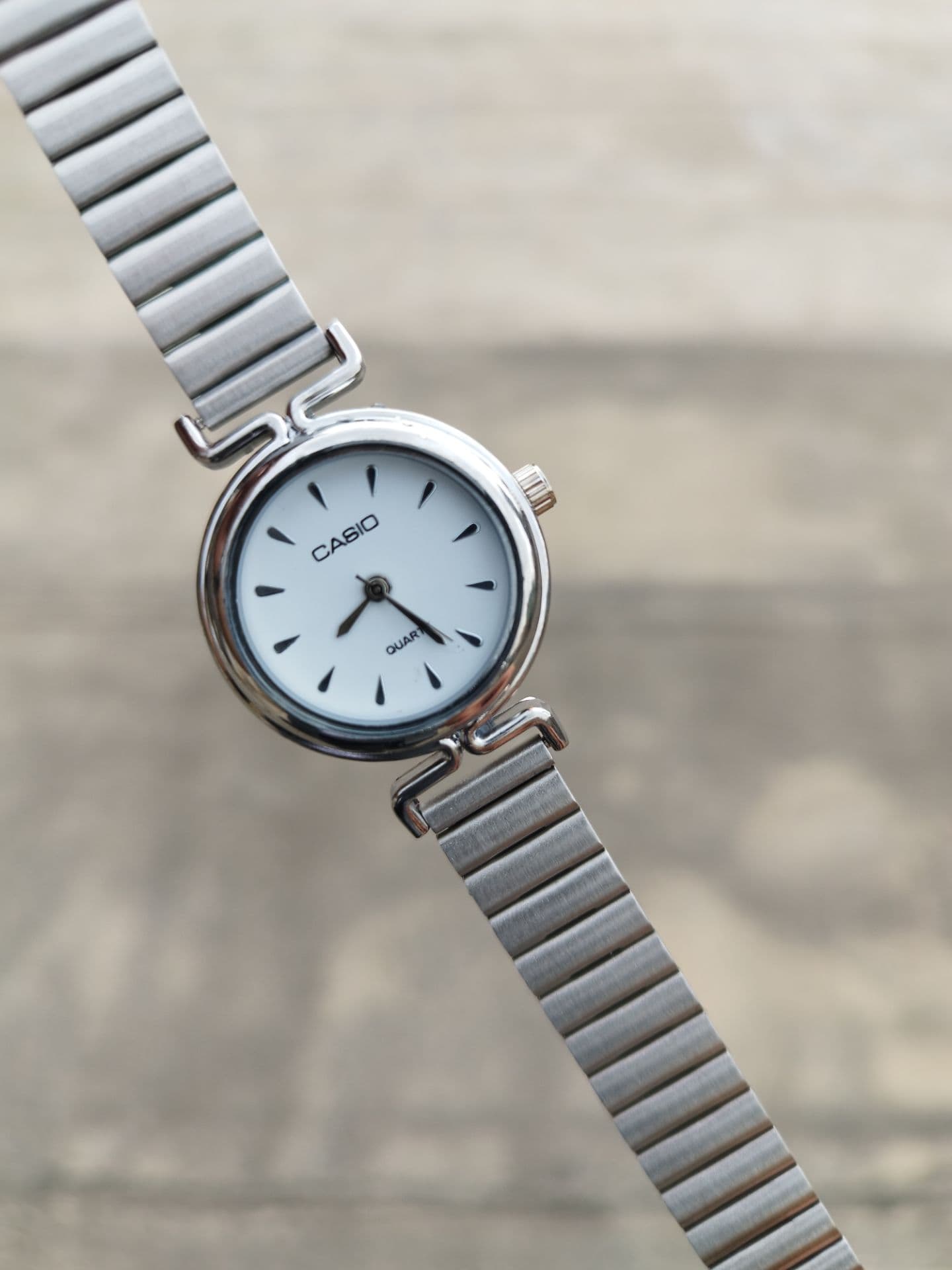 ساعت زنانه برند کاسیو کد 2922 — تصویر ۵