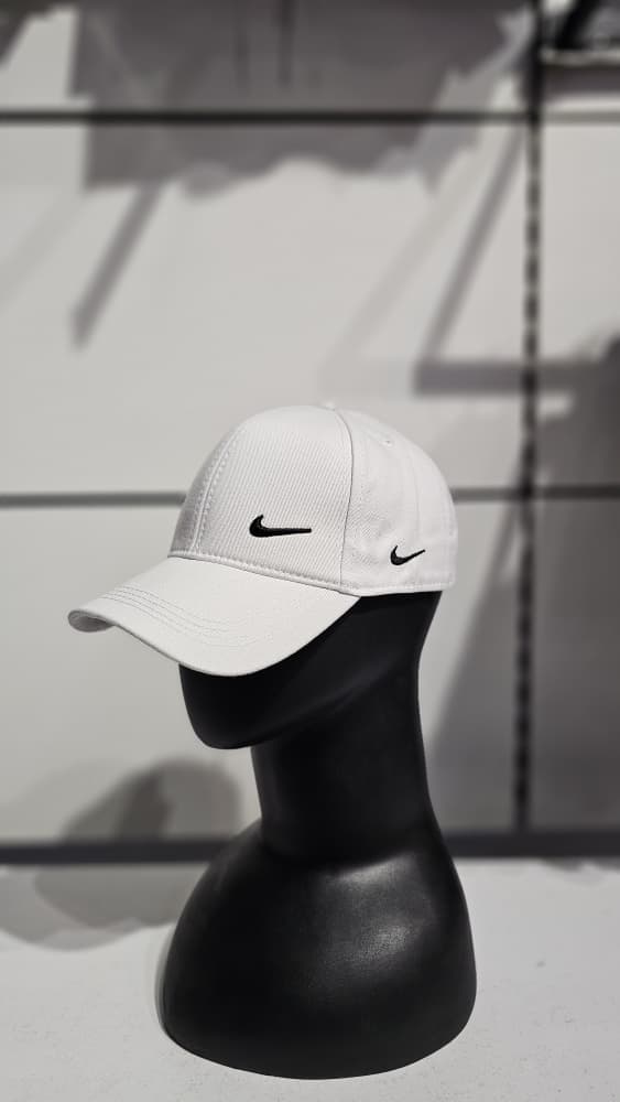 کلاه کتان نقاب‌دار Nike – سفید