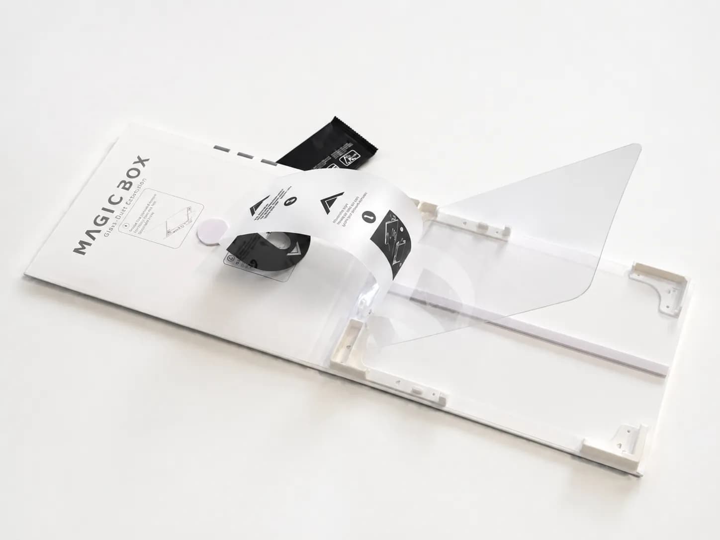 گلس آیپد پرو 13 اینچ | 2024 | M4 | نصب آسان با قالب | مدل Magic Box برند Magic Box — تصویر ۲