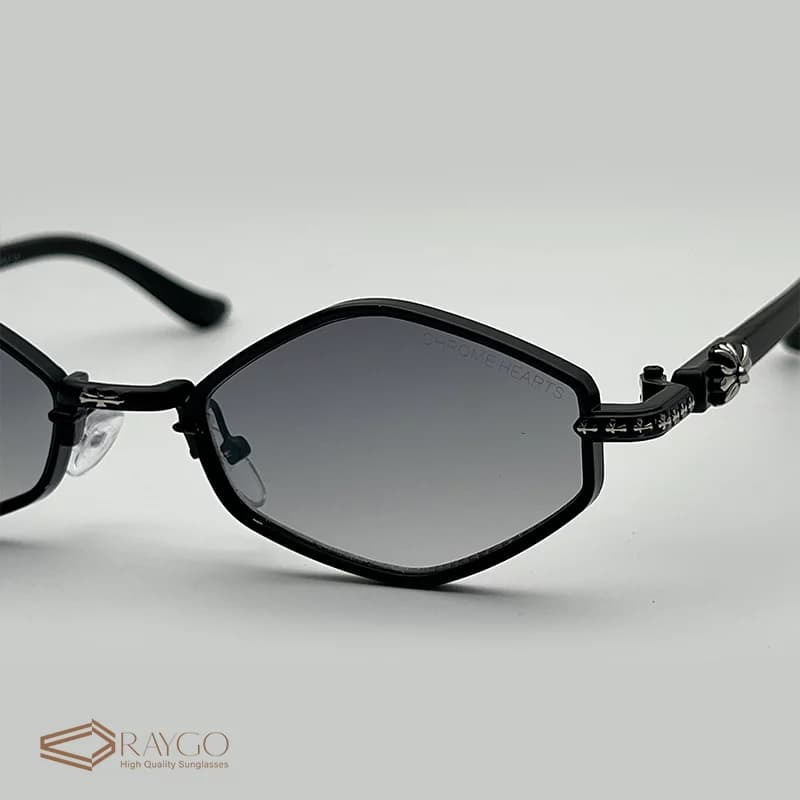 عینک آفتابی کروم هارتز Chrome Hearts کد 977 — تصویر ۲