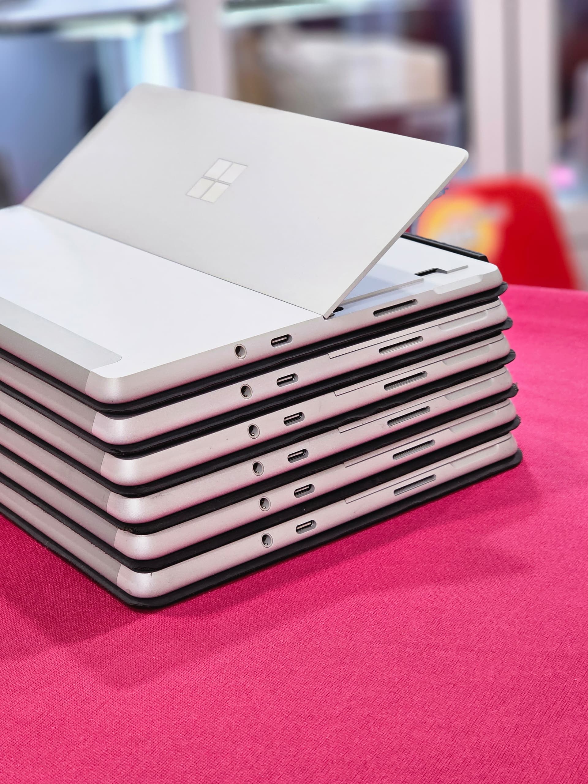 سرفیس گو استوک Surface Go 2 — تصویر ۴