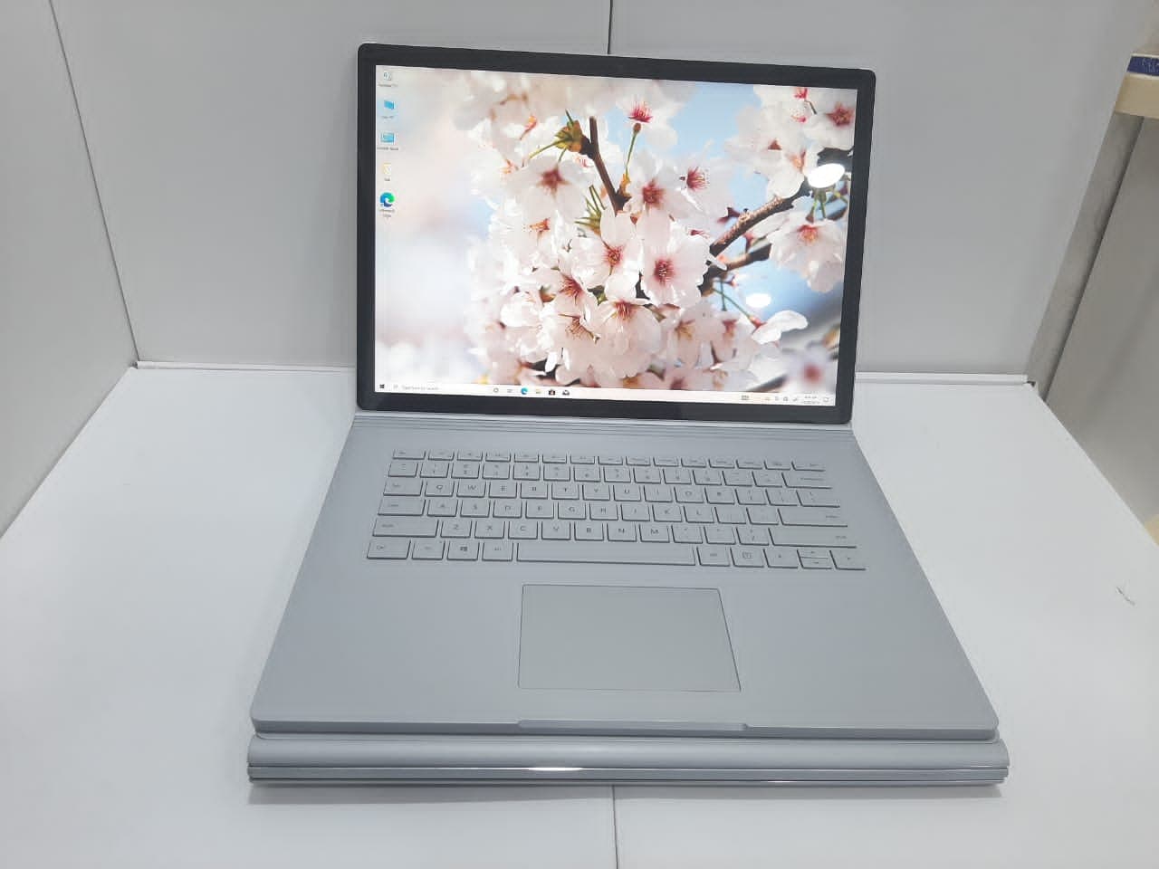 سرفیس بوک استوک مدل Surface Book 2