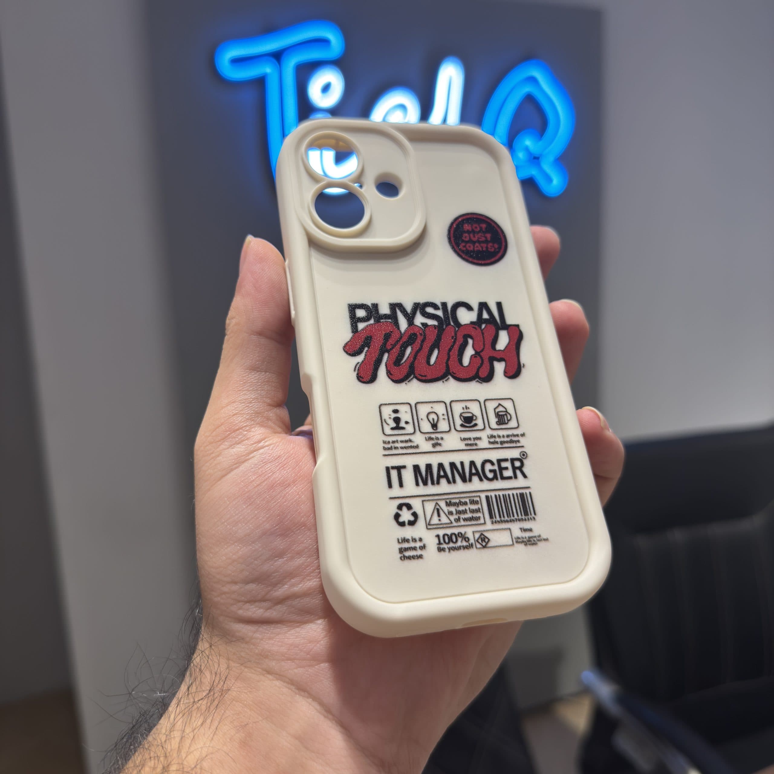 قاب آیفون سالید طرح physical tough سفید — تصویر ۳