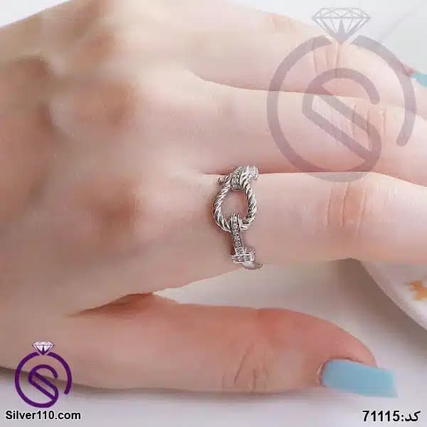 انگشتر نقره زنانه مدل بافت کد 71115 — تصویر ۲