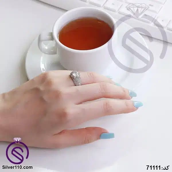 انگشتر نقره زنانه مدل سولیتر کد 71111 — تصویر ۳