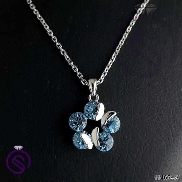 گردنبند نقره زنانه سوارسکی مدل گل 5 پر کد 11466 — تصویر ۳