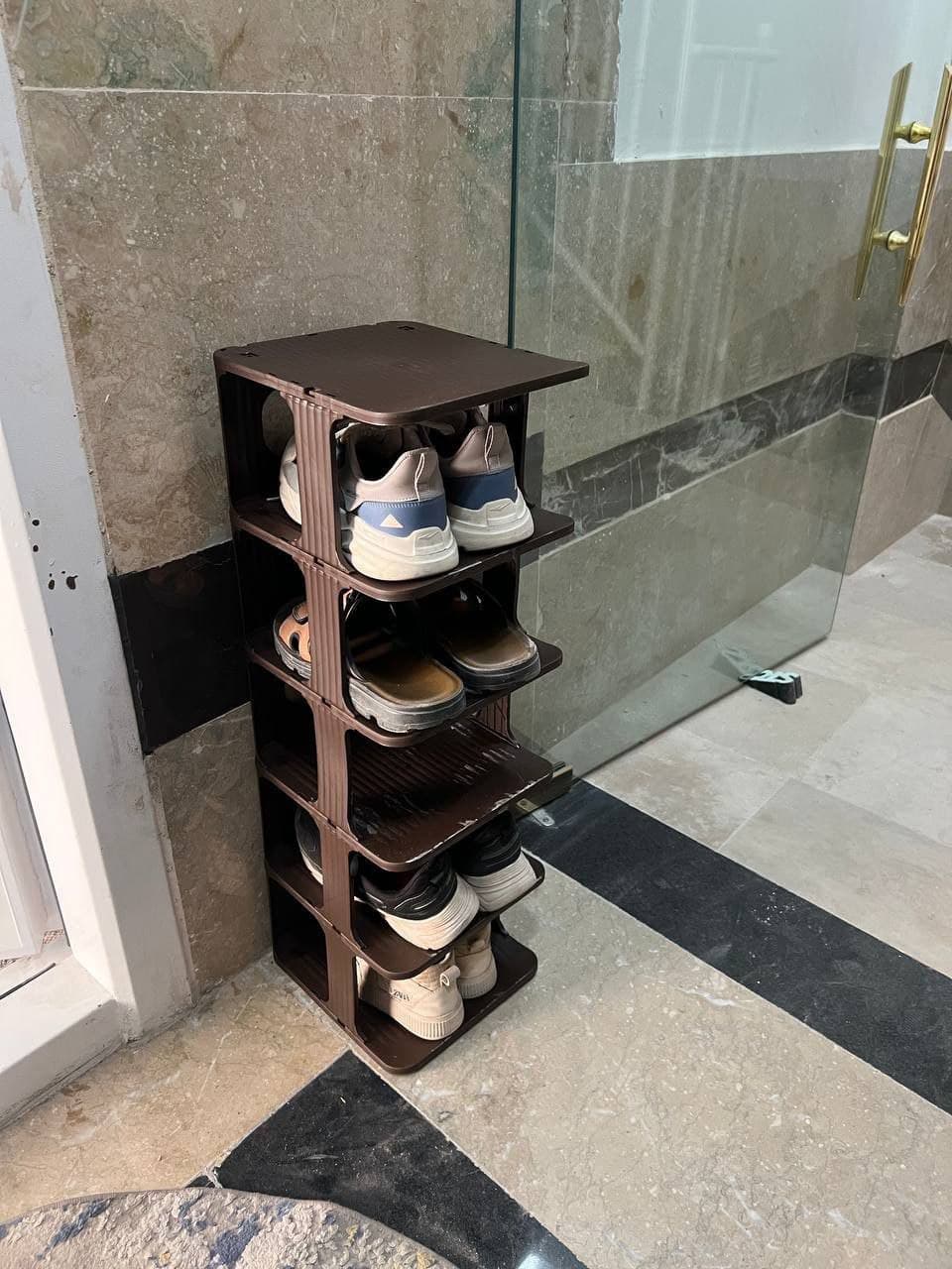 جاکفشی ۵ طبقه — تصویر ۲
