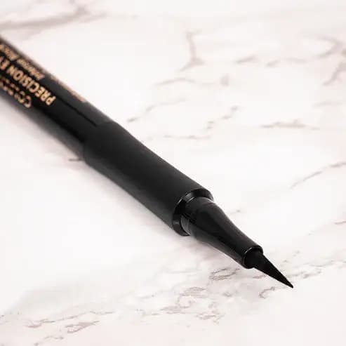 خط چشم ماژیکی گلدن رز Golden Rose مدل Precision Eyeliner Intense Black — تصویر ۲